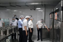 全面评估菜品口胃、养分搭配、用餐流程